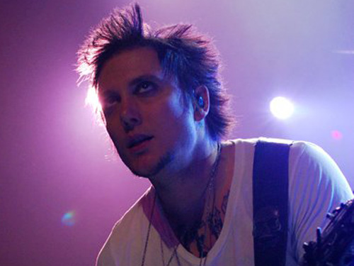 Avenged Sevenfold with Three Days Grace & Sevendust  photo