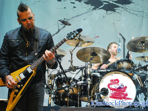 Avenged Sevenfold with Three Days Grace & Sevendust  photo