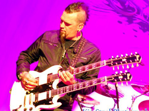 Avenged Sevenfold with Three Days Grace & Sevendust  photo