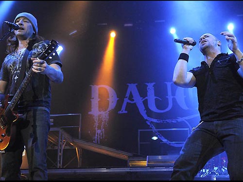 Chris Daughtry & Lifehouse photo